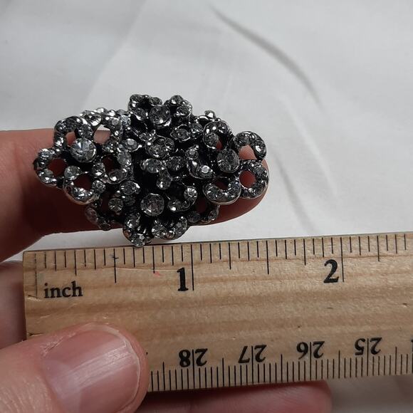 Set of Three Silver Tone & Crystal Floral Rings Size 6 - Picture 11 of 11